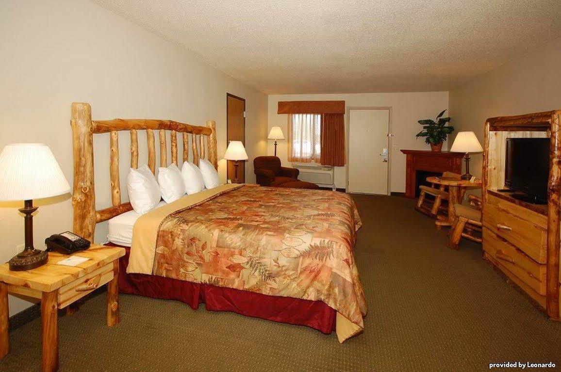 Best Western Buffalo Ridge Inn Near Mt Rushmore Custer Room photo